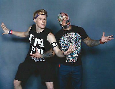 Load image into Gallery viewer, Eddie Guerrero I'm Your Papi Latino Heat Mens Black T-shirt Sports Mem, Cards & Fan Shop > Fan Apparel & Souvenirs > Wrestling by EWS | Extreme Wrestling Shirts