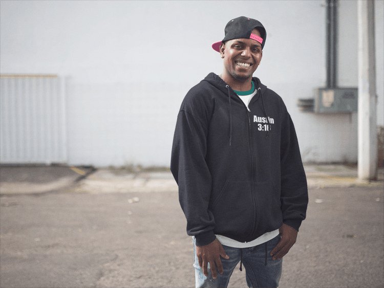 Load image into Gallery viewer, Stone Cold Steve Austin 3:16 Smoking Skull Black Zipper Hoody Sweatshirt by WWE | Extreme Wrestling Shirts