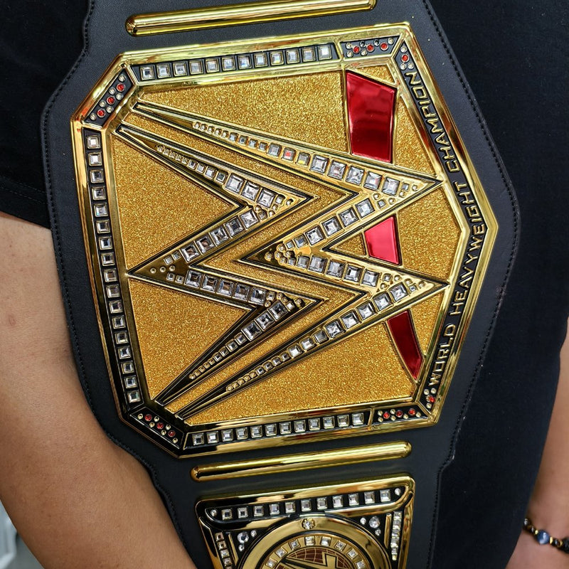 Load image into Gallery viewer, WWE Undisputed Heavyweight Championship Replica Title Belt

